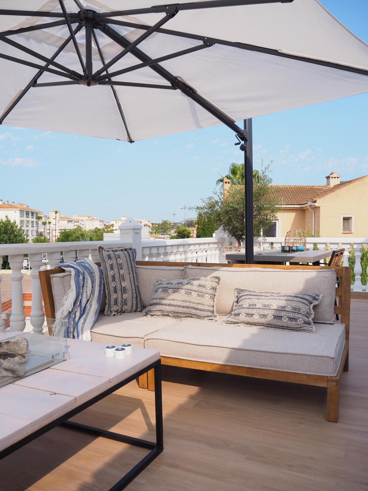 Appartement Casa Naru Albir, Duplex Met Ruim Terras En Buitenkeuken *